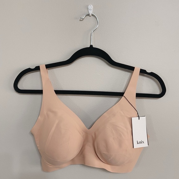 SOLD NWT Knix Revolution Bra - Picture 1 of 7